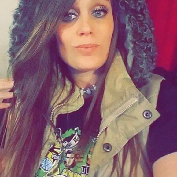 Meet your Posher, Tiffany - Picture 1 of 1